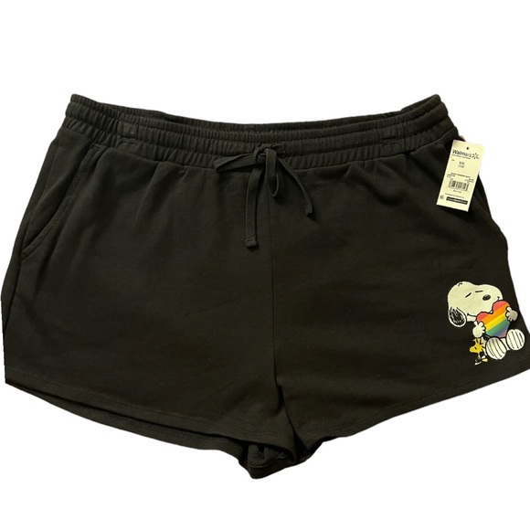 Peanuts Pants - PEANUTS• Snoopy Woodstock rainbow heart drawstring shorts. Size 2X/XXL